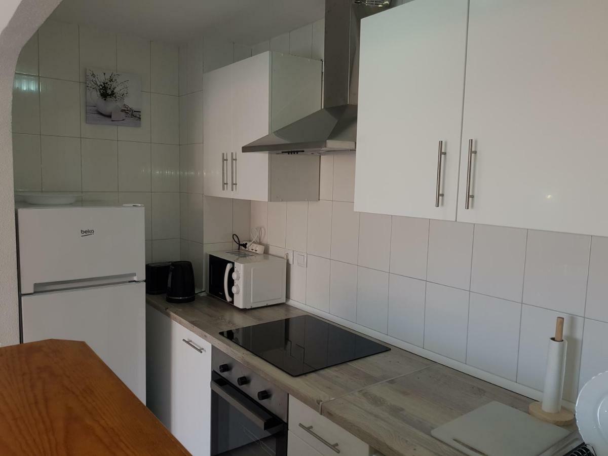 טורבייחה Belgica -Nice Apartment In La Mata מראה חיצוני תמונה
